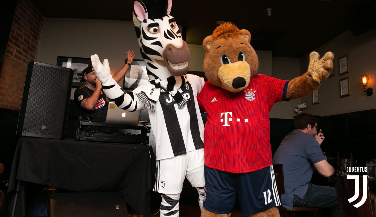 016-Bayern-FC-Juventus-Philadelphia_batch.jpg