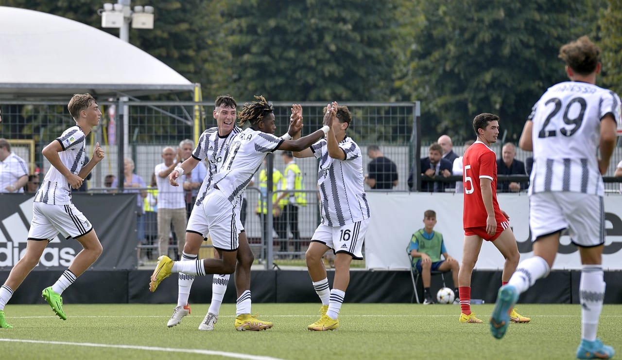 UNDER 19 JUVE BENFICA UYL 23