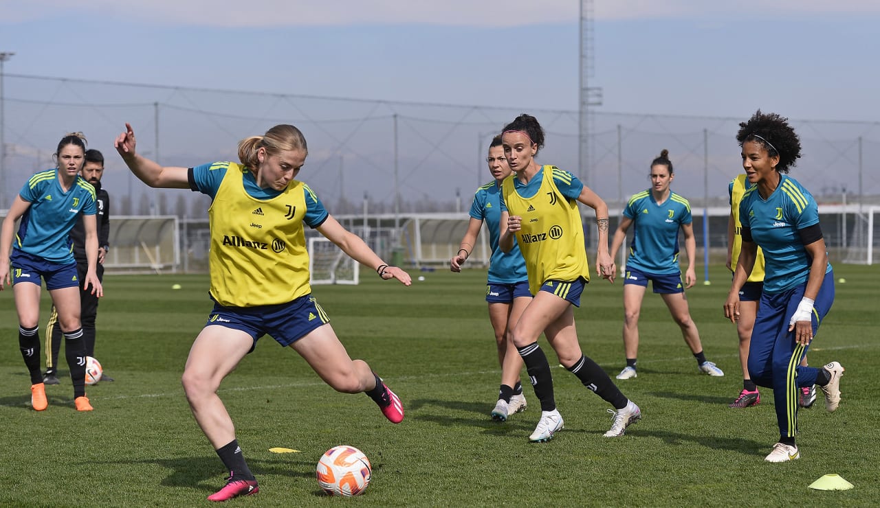 Juventus Women in allenamento a Vinovo 20