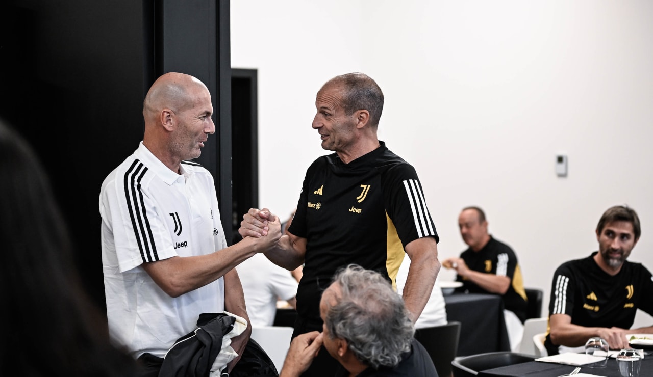 TOGETHER | LEGENDS JHOTEL25