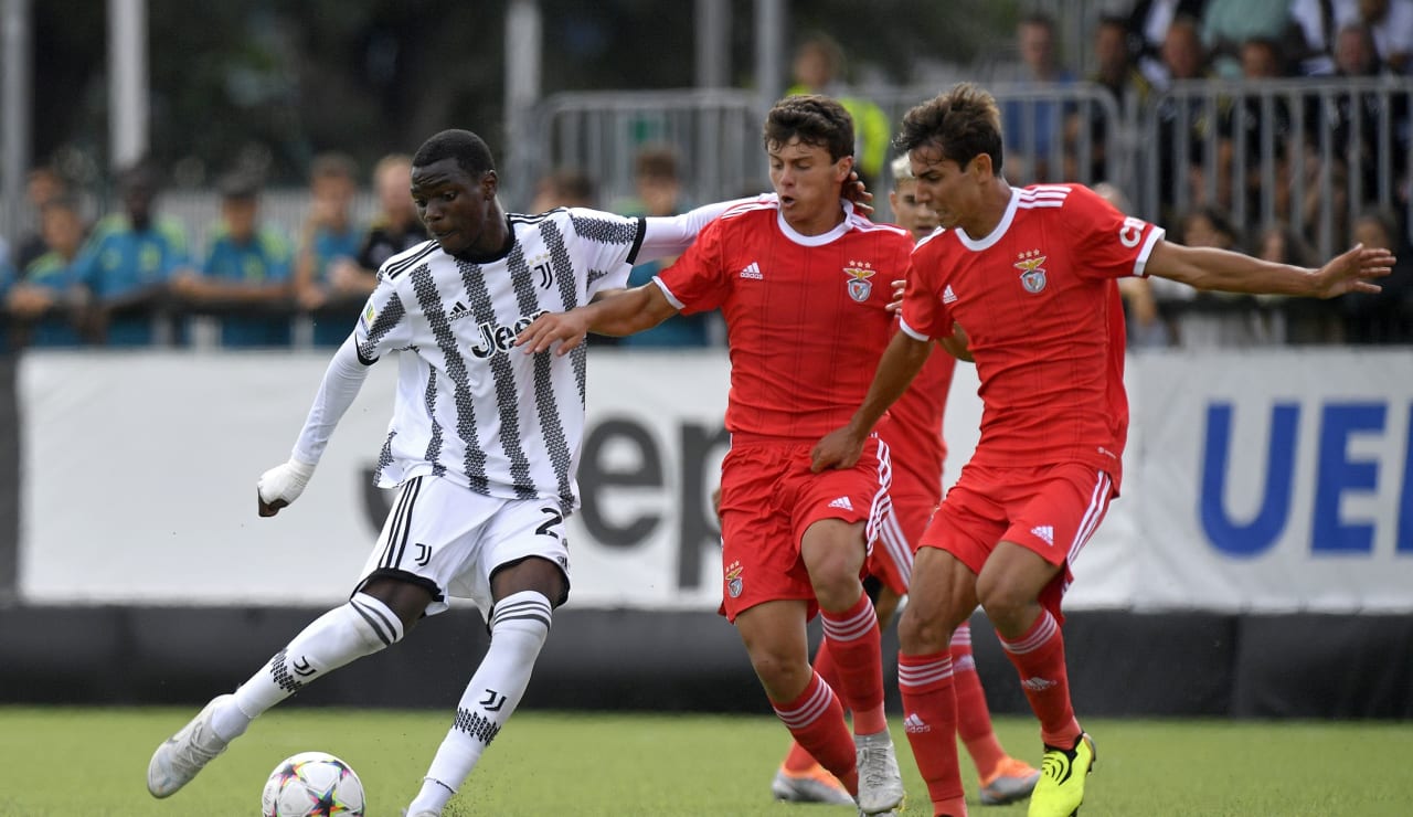 UNDER 19 JUVE BENFICA UYL 12