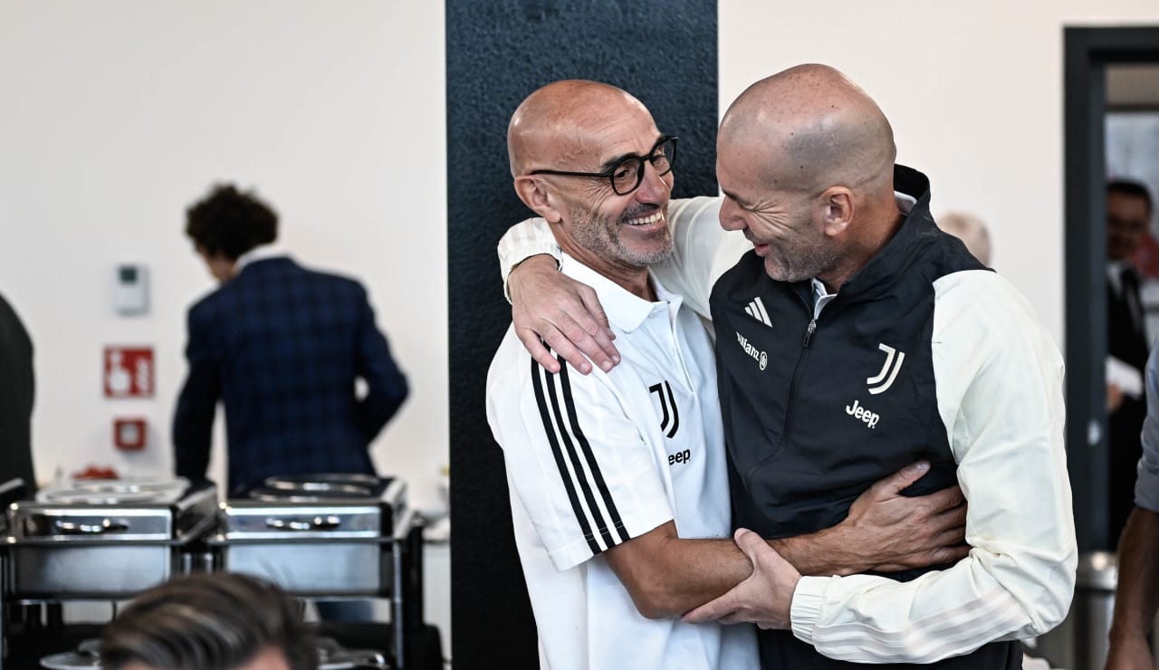 TOGETHER | LEGENDS JHOTEL14