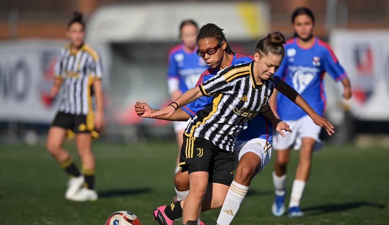 women under 15 vs OL 5