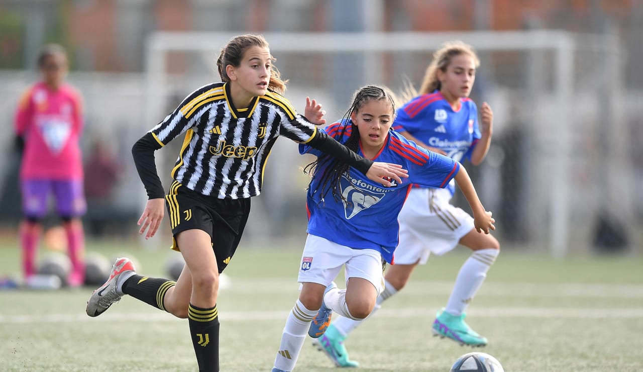 women under 13 vs OL 9