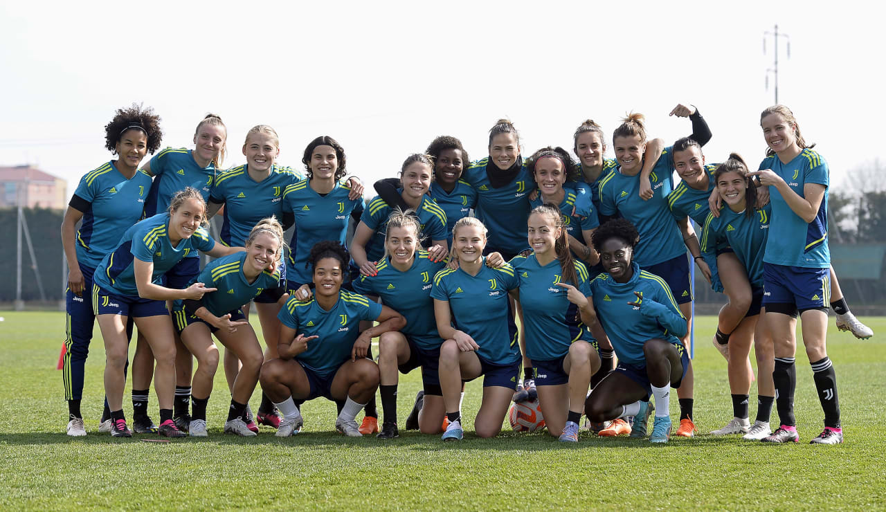 Juventus Women in allenamento a Vinovo 8