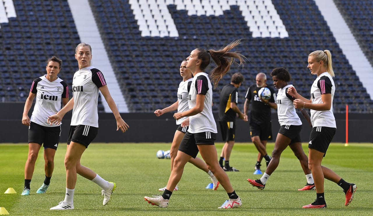 Women Vigilia Juve Eintracht 26