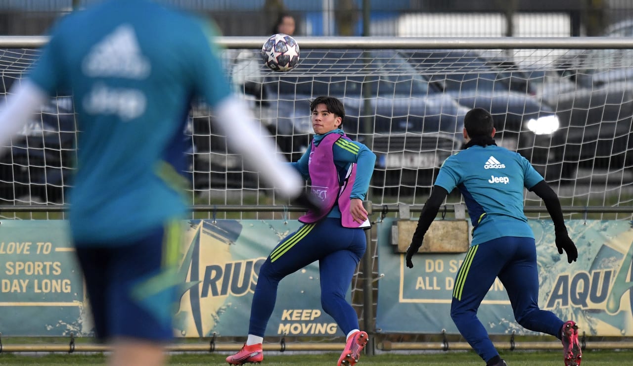 under 19 training genk 10