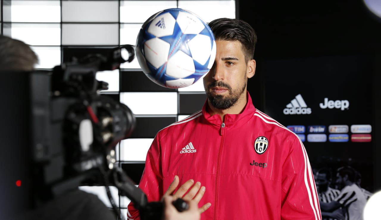 saluto khedira3