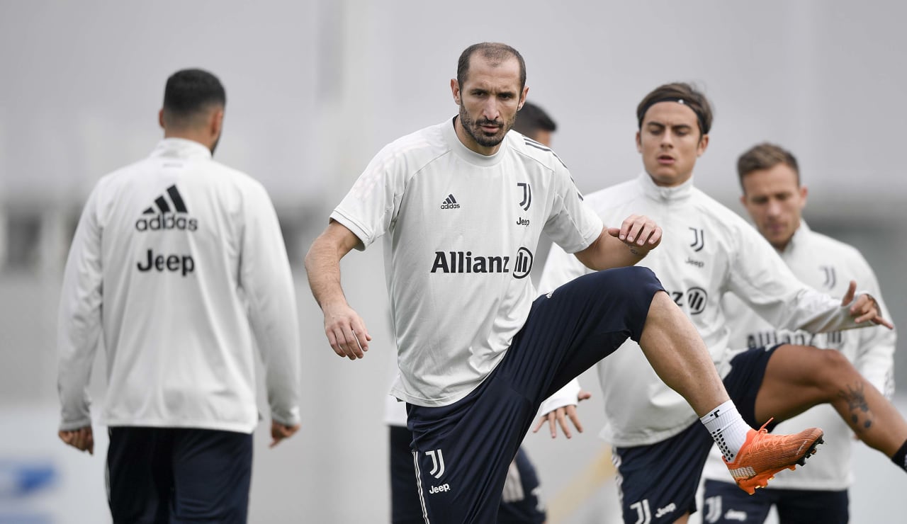 chiellini dybala training 06 nov 2