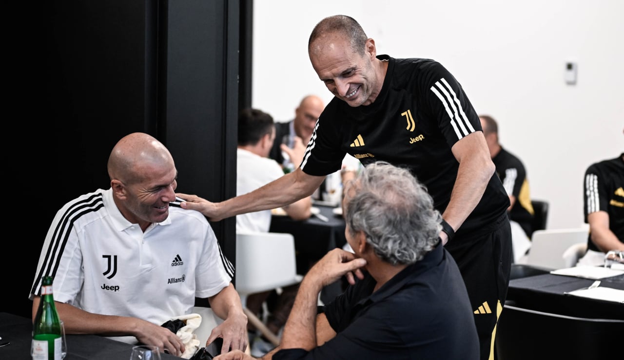 TOGETHER | LEGENDS JHOTEL26