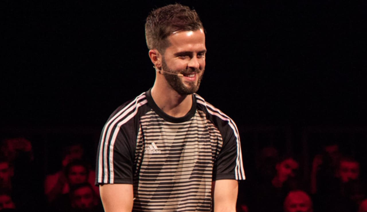 pjanic-adidas-08.jpg