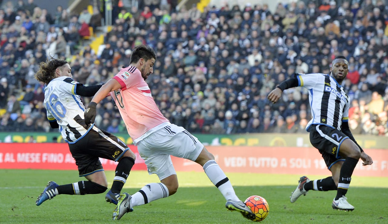 saluto khedira11