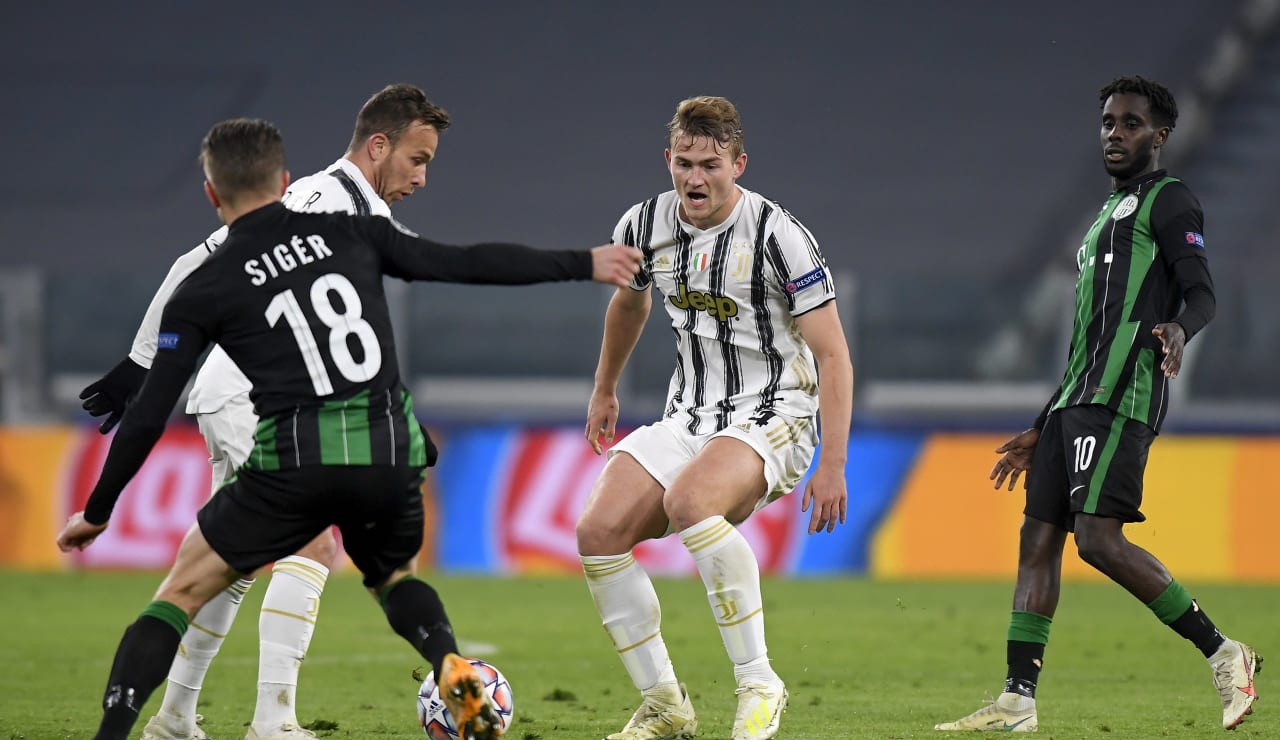 Juve qualify for Last 16 - Juventus