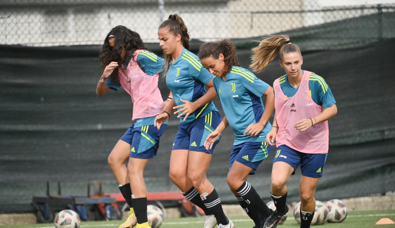 women under 19 training 7