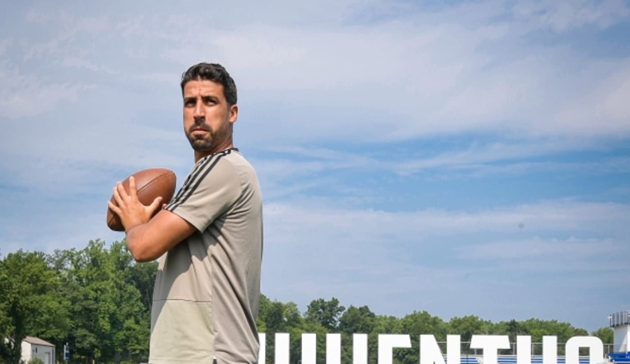 saluto khedira19