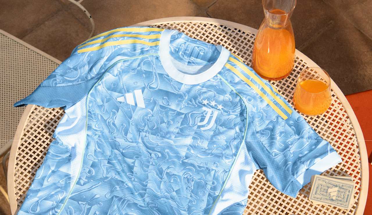 H24486_FW25_JUVE_AWAY_PRODUCT_JJ4312_01_4x5