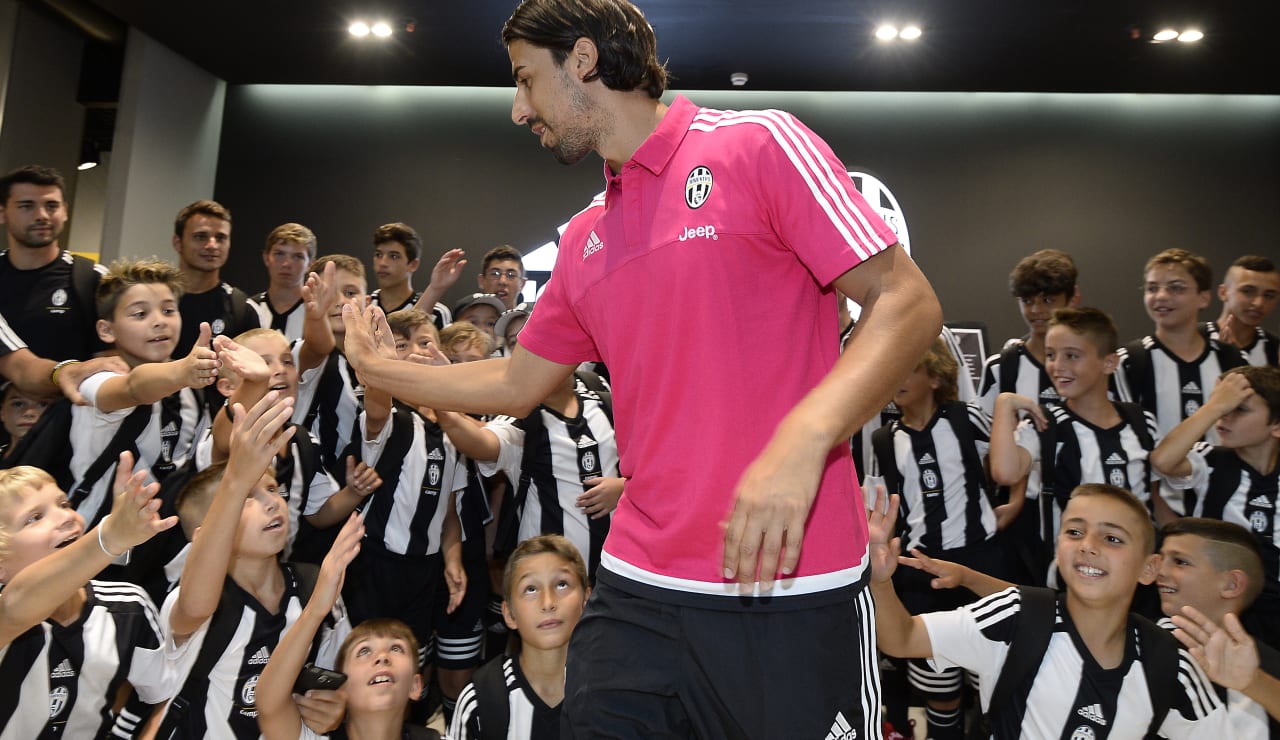 saluto khedira0