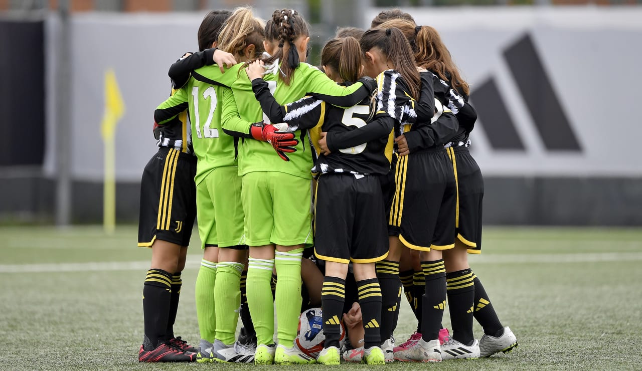 women under 10 11 vs Milan3