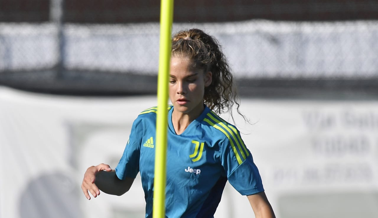 under 17 women training 7