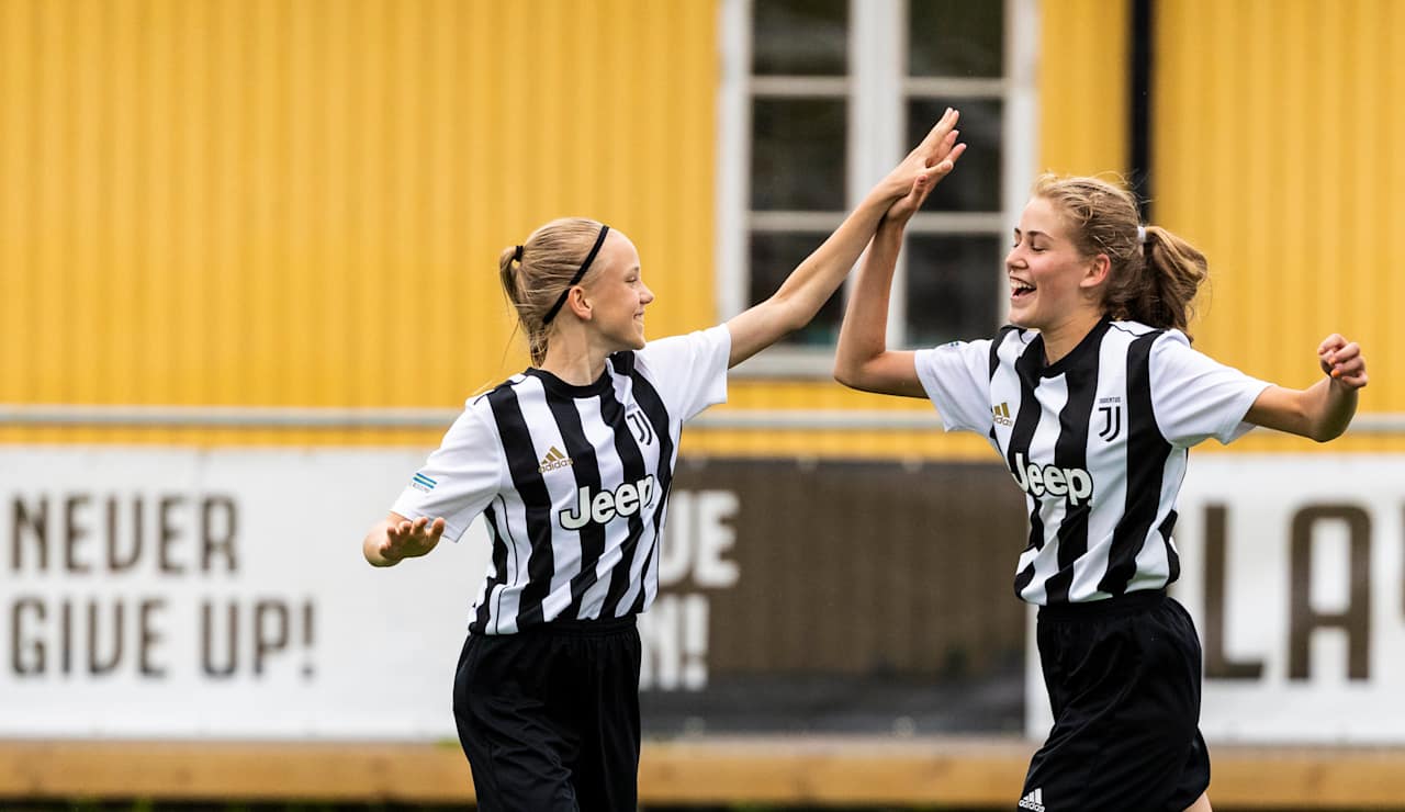 PHOTO HORIZONTAL_4 (GIRLS)