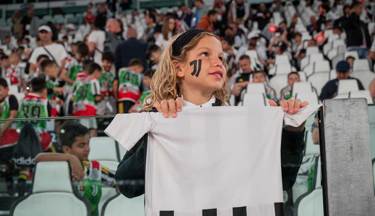 PHOTO HORIZONTAL_20 (GIRLS)