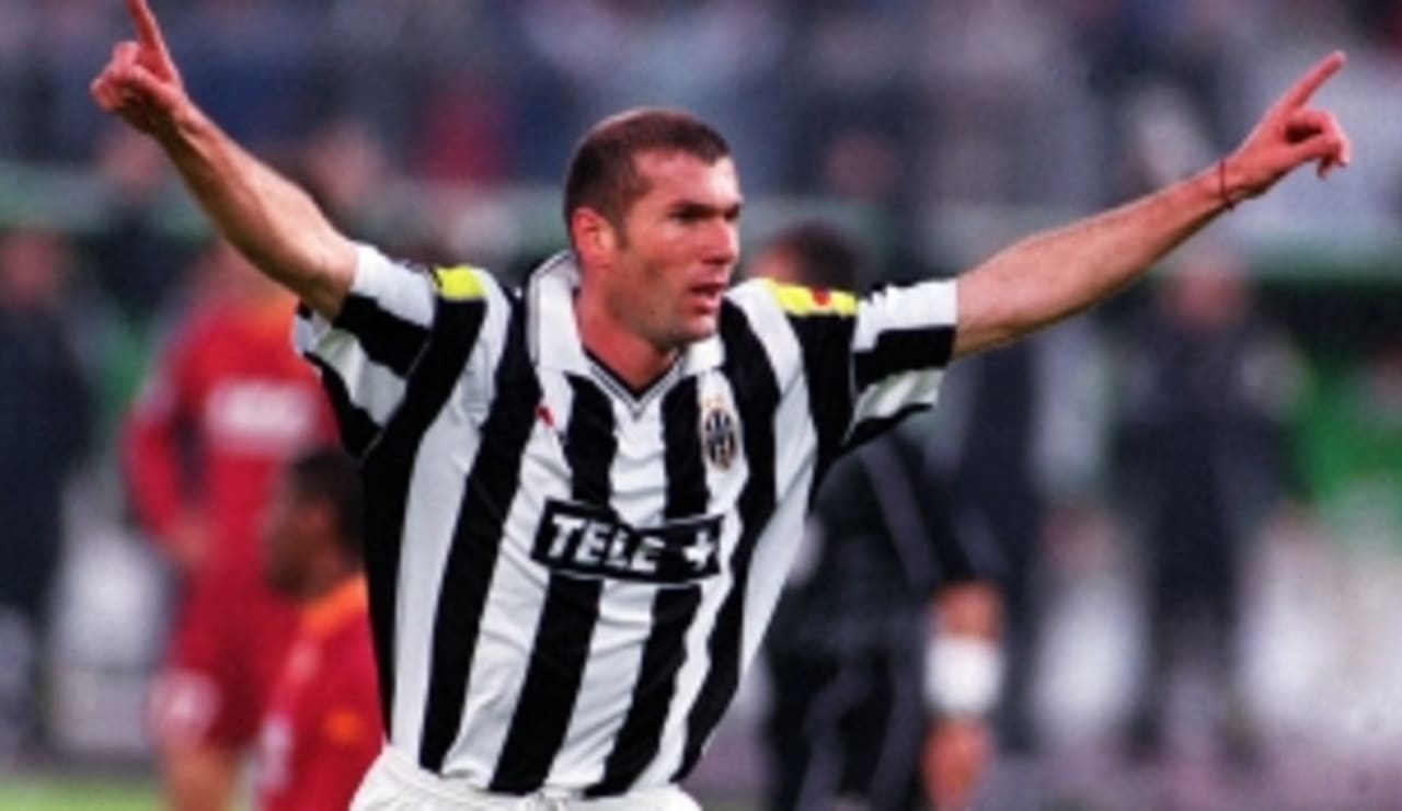 Zidane 3-1 8-2-1998.jpg