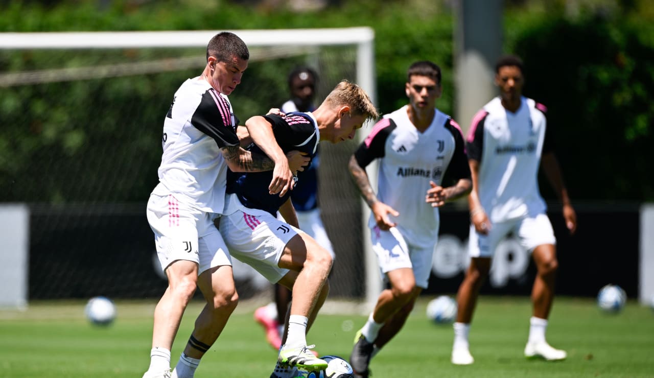Last Training ahead of Juve-Milan  16
