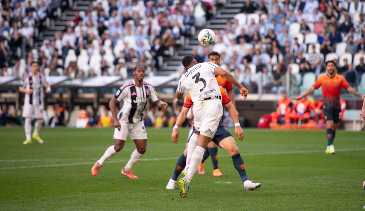 3AG_7692_dfa03a08-3fb1-48c2-a383-a966f1e138ac