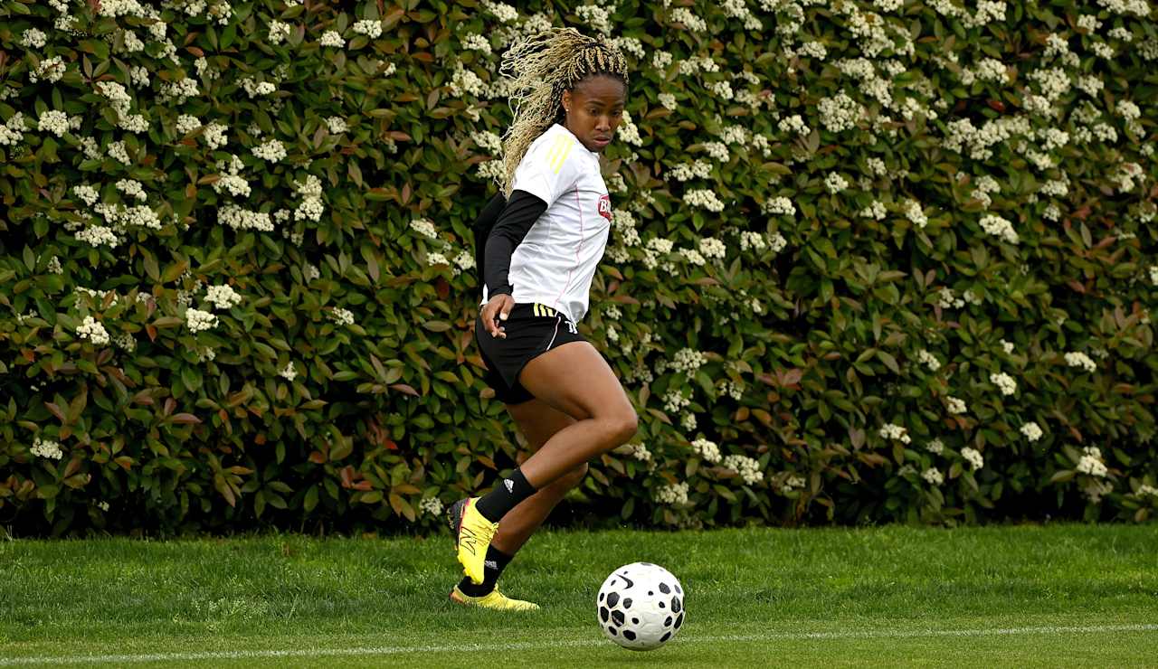 women-training-2804-18