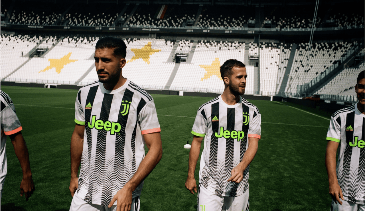 The fourth kit by Juventus, adidas & Palace on sale today! - Juventus