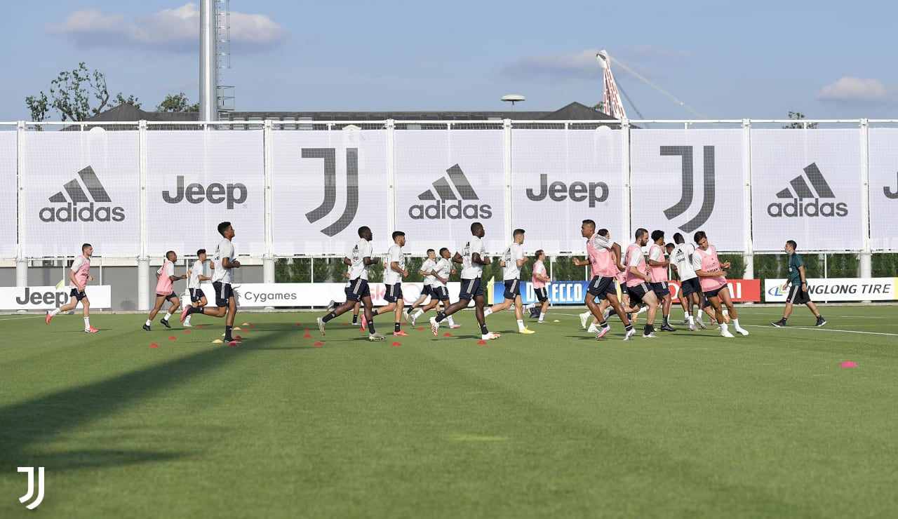 ラツィオ戦前の土曜日のトレーニング Juventus