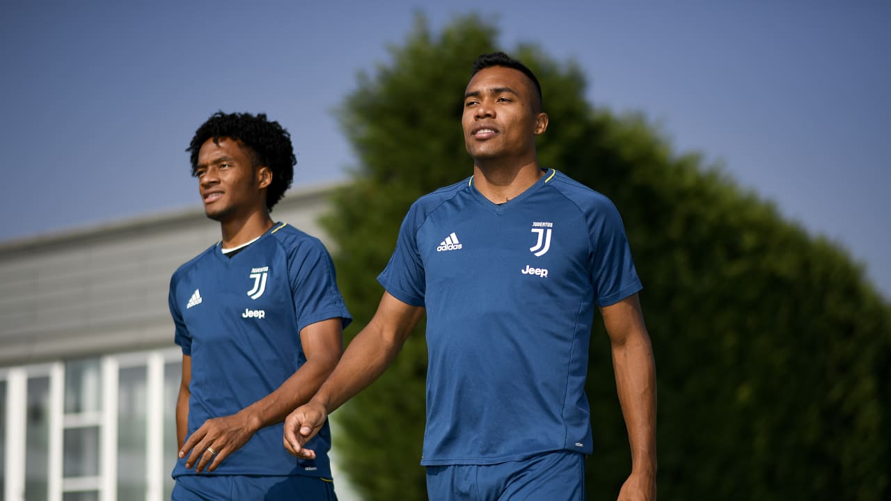 Assist+Gol | Alex Sandro-Cuadrado - Juventus TV