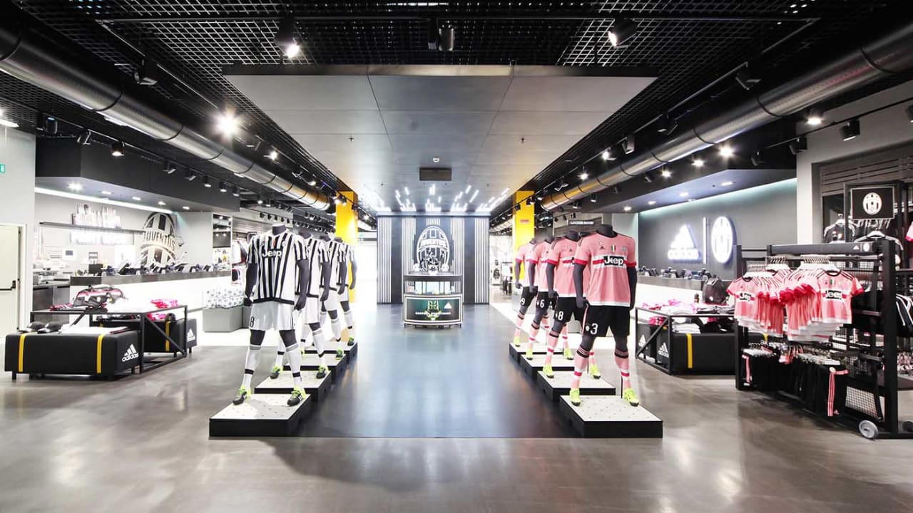 リニューアルされたトリノのユベントス ストアーがオープン Juventus