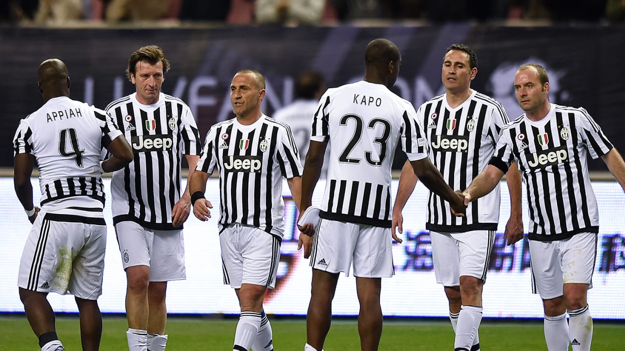 J レジェンズ 日本へ Juventus