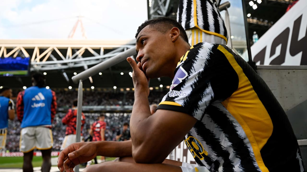 Stats & Facts | Alex Sandro, did you know? - Juventus