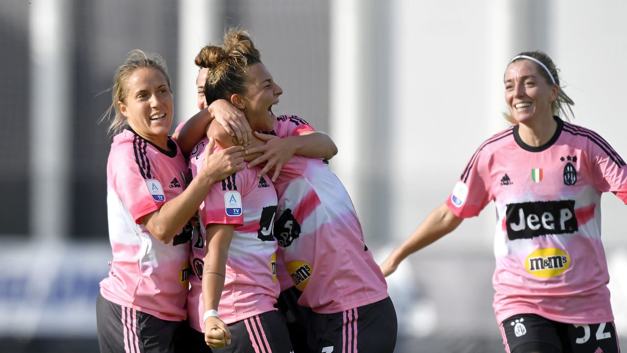 女子チームがサッスオーロに4 0で快勝 Juventus