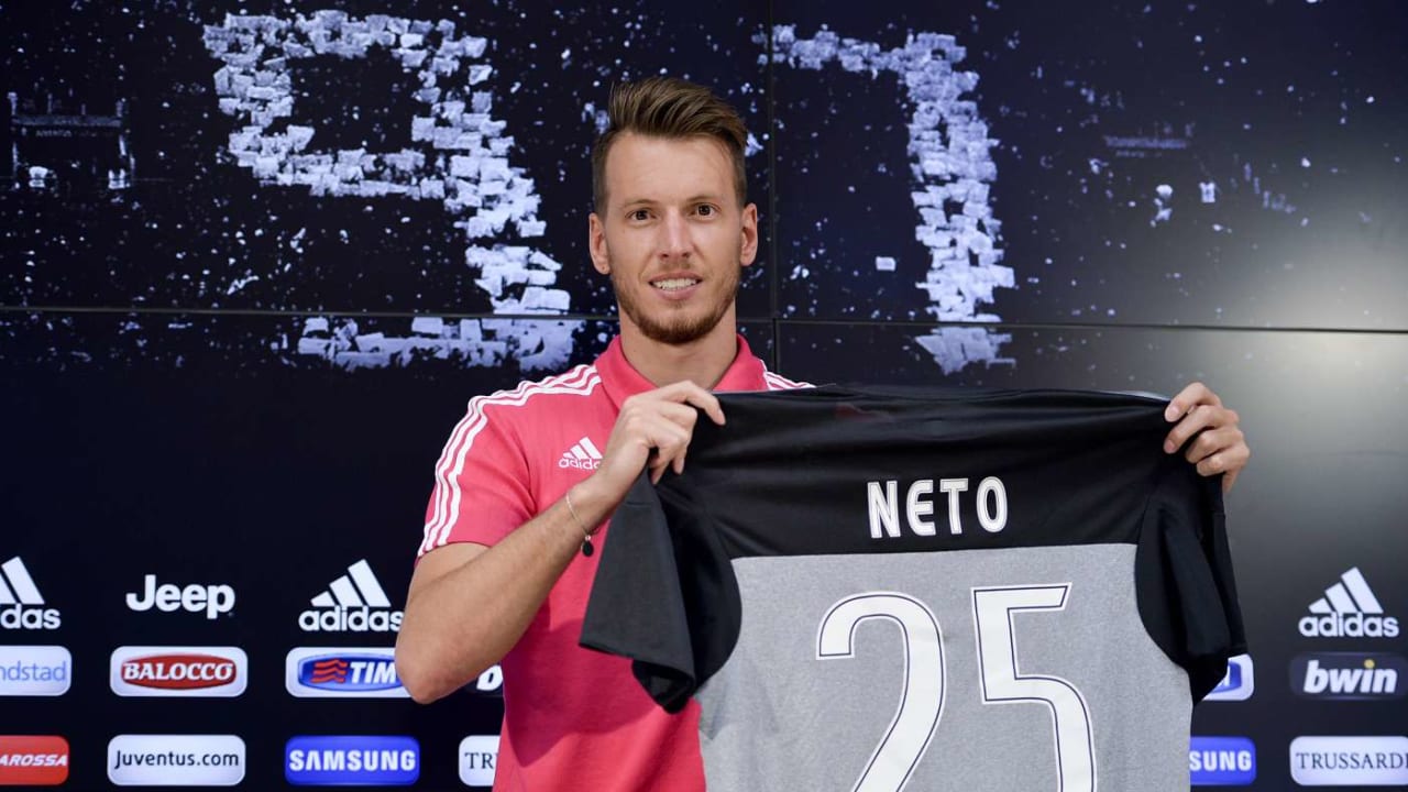 Neto unveiled - Juventus