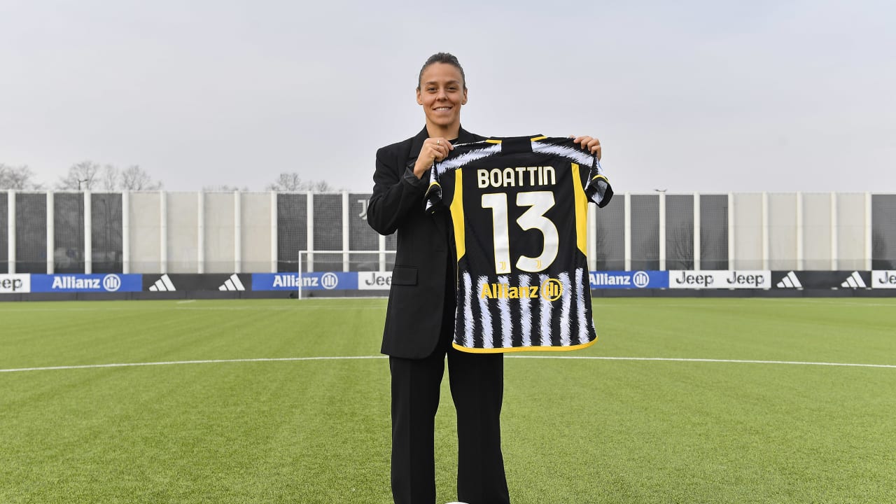 Lisa Botkin Lisa Boattin renews until 2026! - Juventus