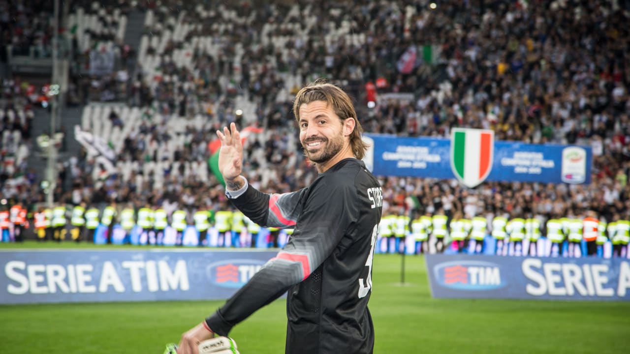 ストラーリは 忘れられない5年間を過ごし出発します Juventus