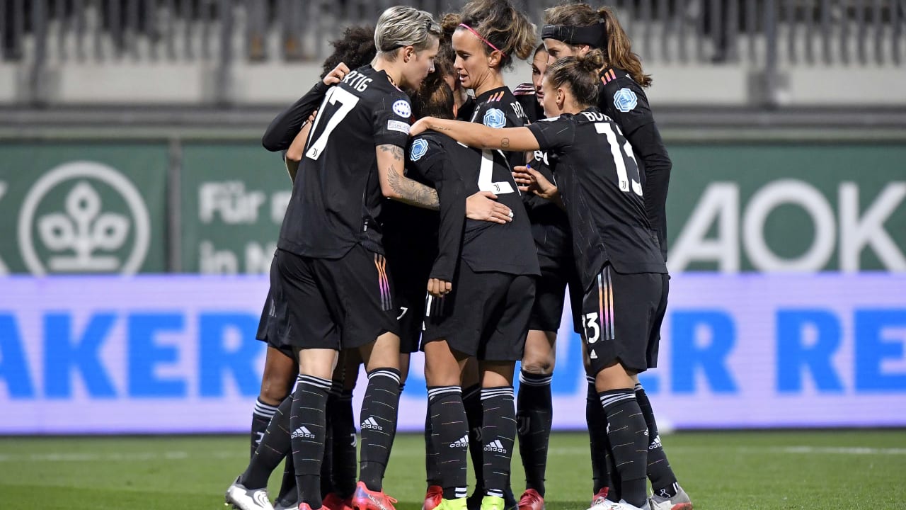  Juventus Women stun Wolfsburg