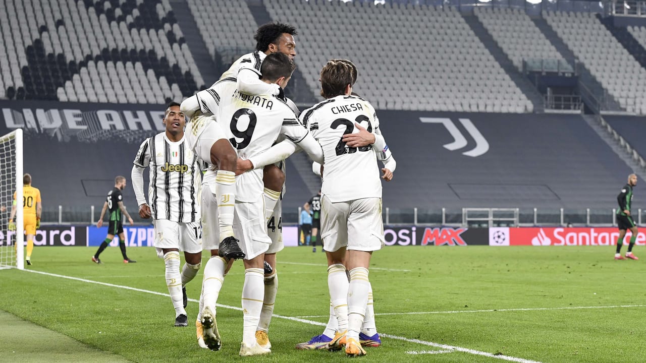 Juventus Ferencvaros Uefa Champions League 2020 2021 Group Stage Juventus Men S First Team