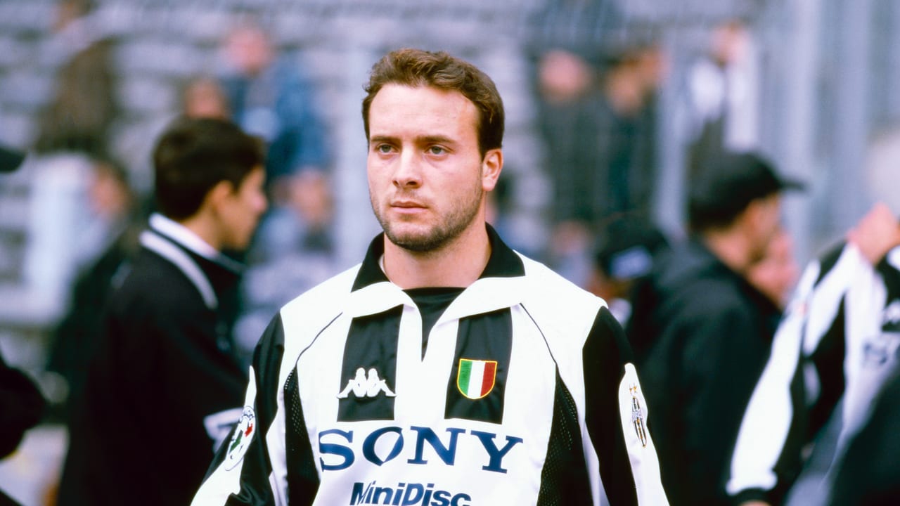 Happy Birthday, Alessandro Birindelli! - Juventus TV