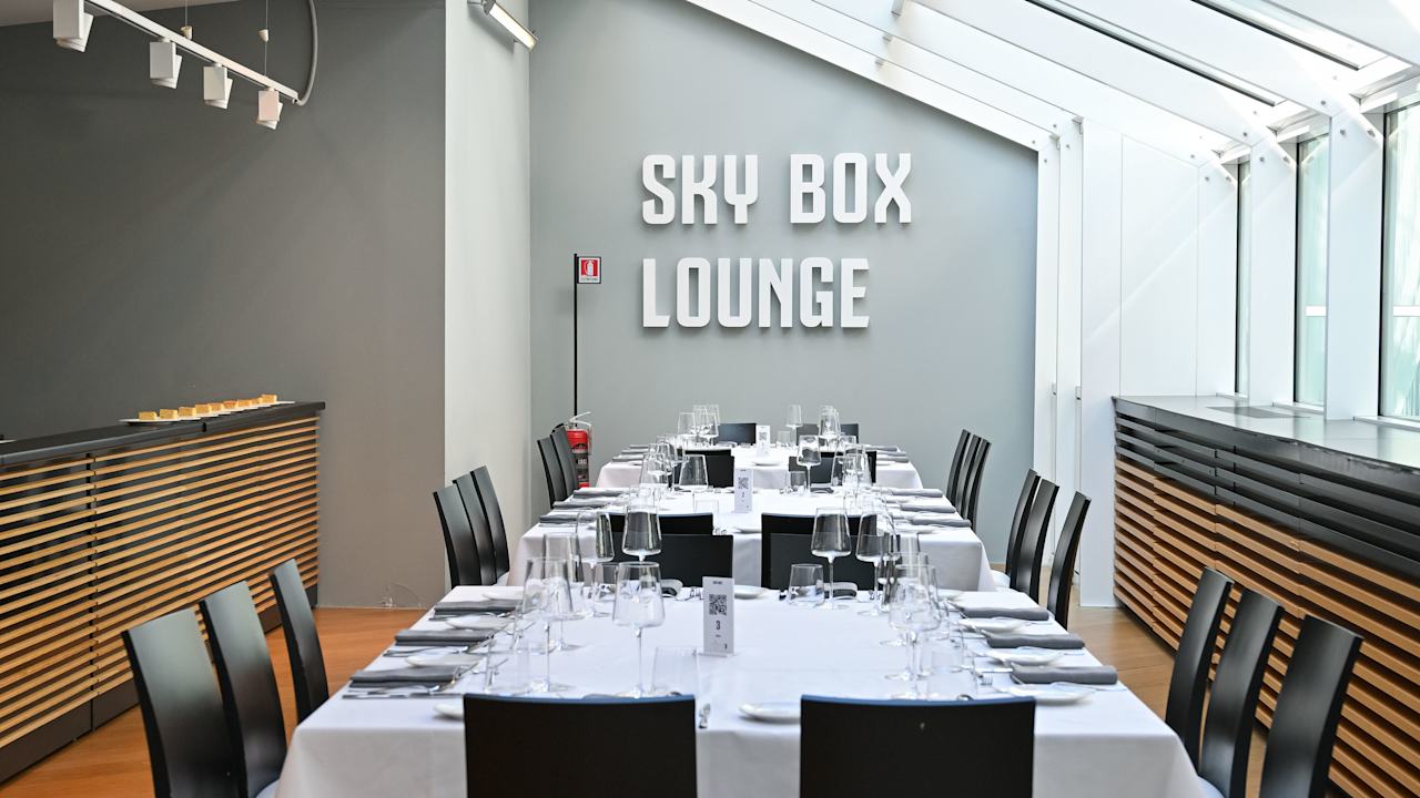 JUVENTUS VS STUTTGART MATCH PROGRAM SKY LOUNGE EXPERIENCE Juventus