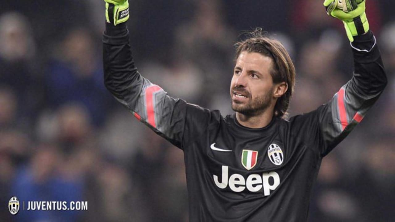 Storari Covers Every Angle Juventus