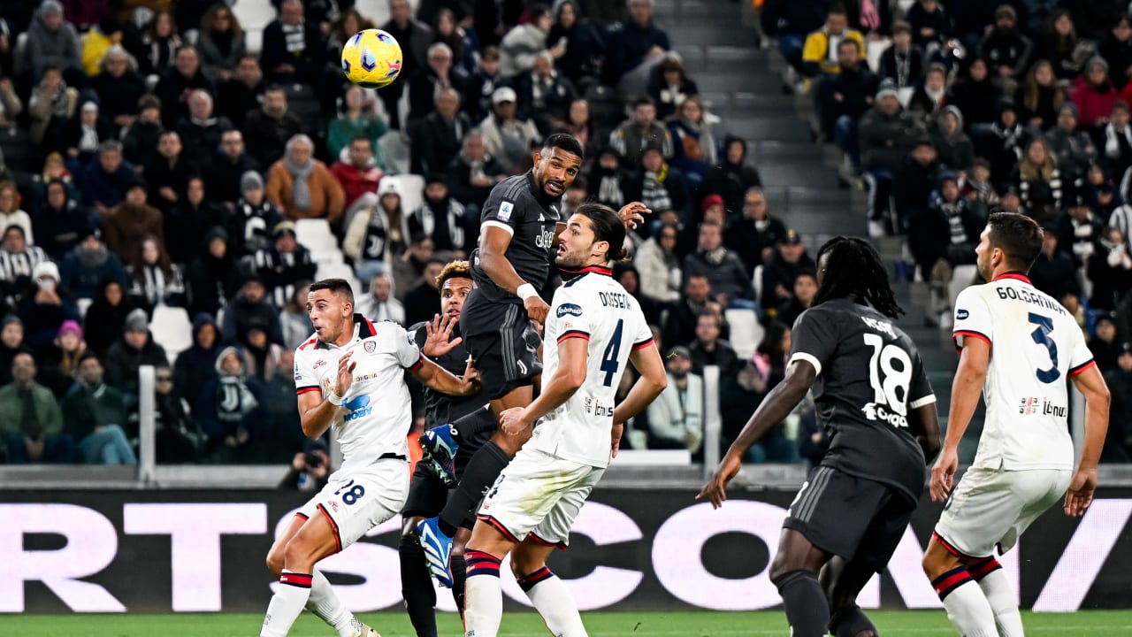 Juventus Cagliari Serie A 2023 2024 Juventus Prima Squadra Maschile Juventus Cagliari Serie A 2023 2024 Juventus Prima Squadra Maschile