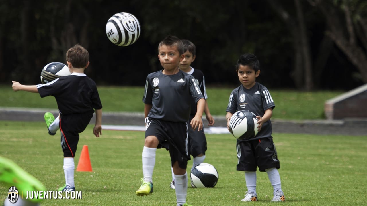 ユベントスとラバッツァ コロンビアでスポーツの価値を上げる努力に加わります Juventus