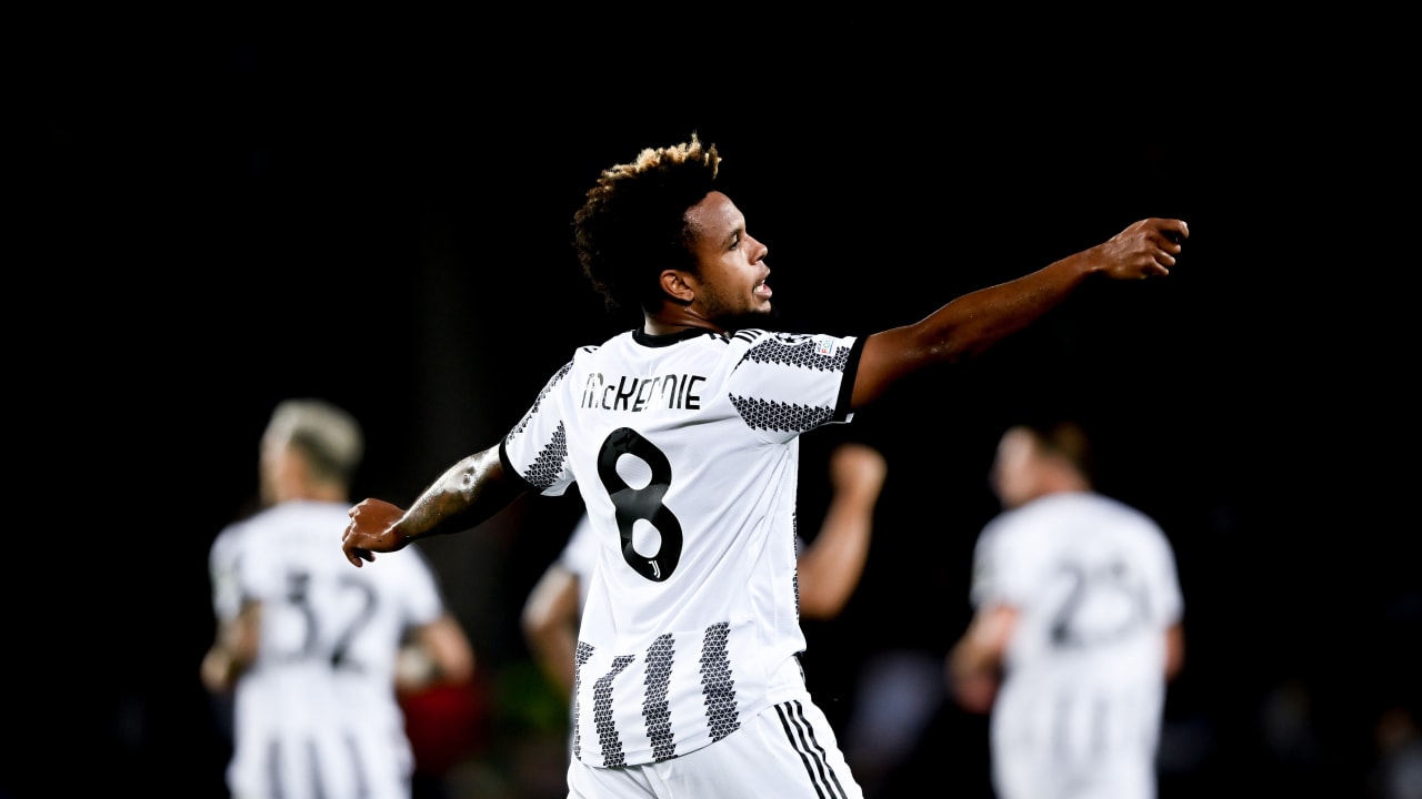 Weston McKennie con la maglia della Juventus 