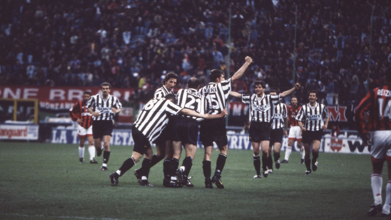 La Juventus festeggia al "Giuseppe Meazza" di Milano