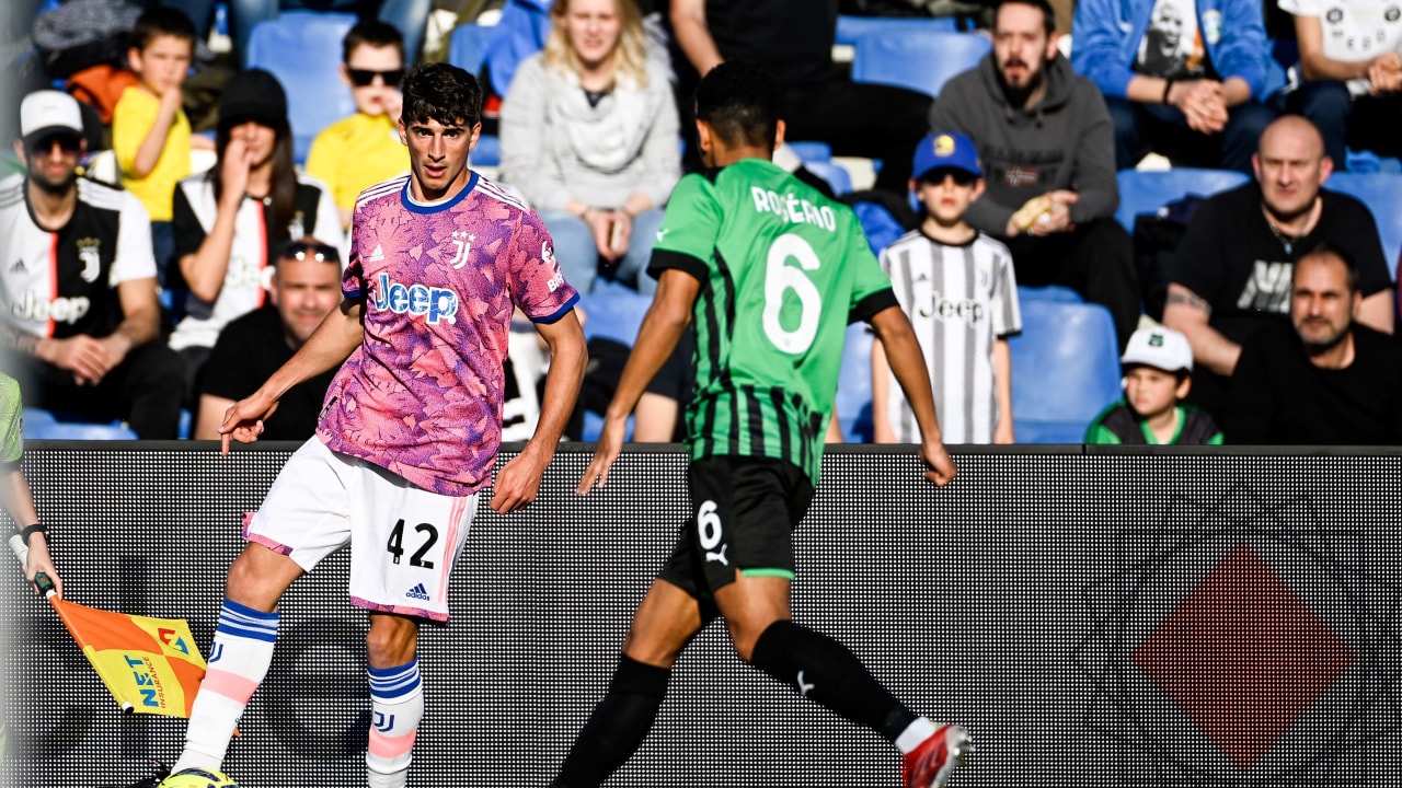 Tommaso Barbieri in azione durante Sassuolo - Juventus