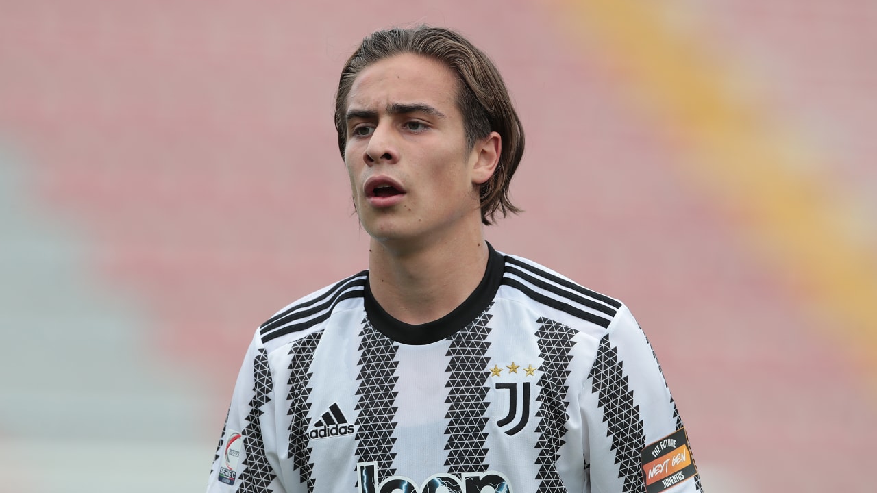 Kenan Yildiz in campo con la Juventus Next Gen